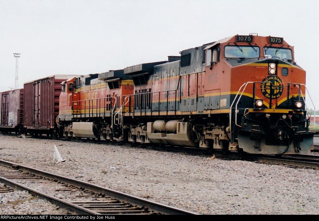 BNSF 1075 West